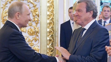 Geheimtreffen in Moskau: Putin empfängt Schröder hinter verschlossenen Türen