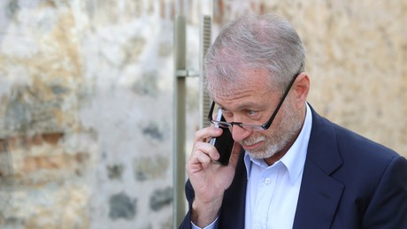 Abramowitschs geheimer Auftrag: Wem dient der Milliardär im Ukraine-Krieg?