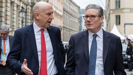 Schock in London: Starmer treibt Verteidigungsminister mit radikalen Milliarden-Plänen in den Rücktritt!