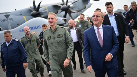 Deutscher Luftwaffenchef: „Wir können russische Großstädte ins Visier nehmen!“