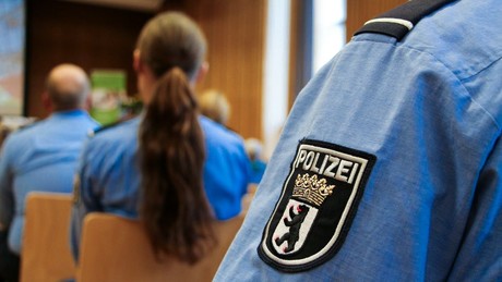 AfD-Mitglied darf nicht zur Polizei – Gericht stoppt Aufstieg wegen „Zweifel an Verfassungstreue“
