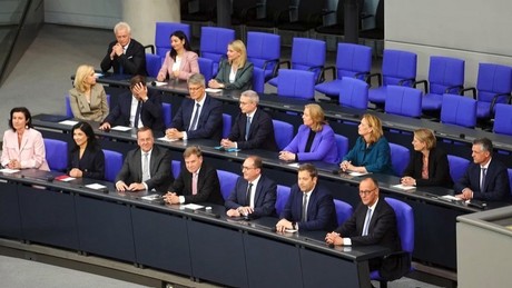 Schock-Umfrage enthüllt: Bürger lehnen persönliche Opfer für Regierungsreformen ab