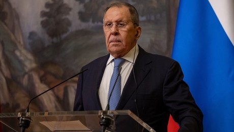 Skandal um Lawrow-Artikel: Politico lehnt Putins Propaganda ab!