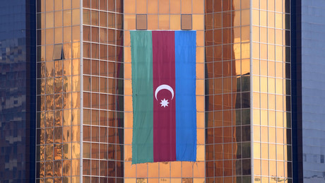 RUSSEN IN BAKU VERURTEILT: Gerichtsurteil schockiert nach Festnahme im Sommer 2025!