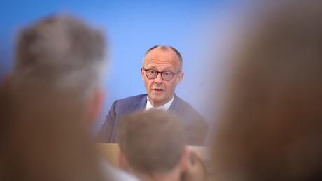 Merz droht USA: „Macht euch nicht an unseren Wahlen zu schaffen!“