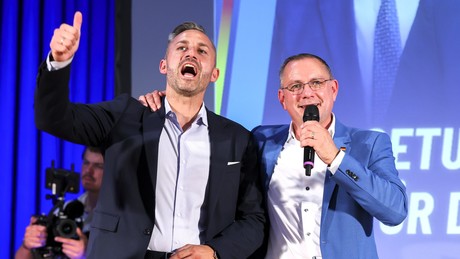 Schock-Skandal um DDR-Hymne: Chrupalla und Siegmund begehen „politische Sünde“