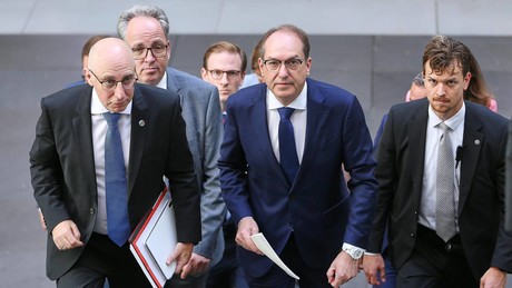 Verfassungsschutz enthüllt: Wer wirklich bespitzelt werden darf – die erschreckende Wahrheit