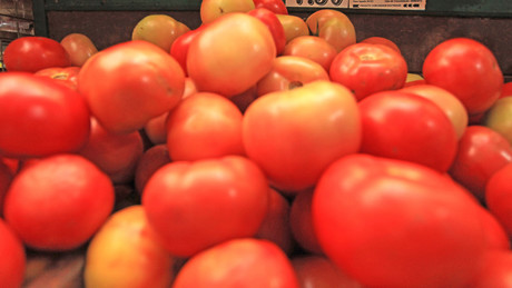 Söder unter Beschuss: Tomate trifft Bayerns Regierungschef