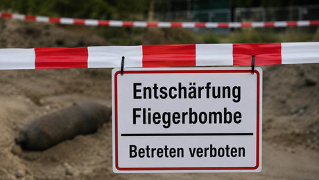 Chaos im Zugverkehr: Bombenfund legt NRW lahm!