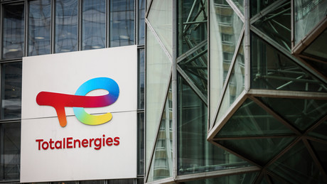 TotalEnergies skandalöser Deal: EU-Ausnahme lässt Konzern trotz Sanktionen von russischem LNG profitieren