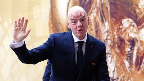 FIFA verscherbelt WM-Rechte an Investoren – Der große Geldrausch!
