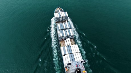 Ukrainische Marine versenkt Frachter im Schwarzen Meer – Schockierende Eskalation auf hoher See!