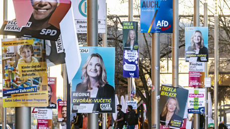 Vertrauenskrise! 56 Prozent trauen keiner Partei politische Kompetenz zu