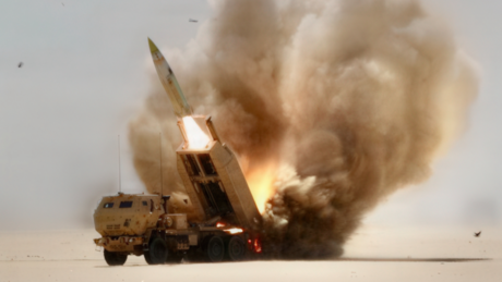 Schockierende Enthüllung: Amerikas Raketen-Arsenal nach Iran-Einsatz am Boden – Reuters deckt fatale Engpässe auf!