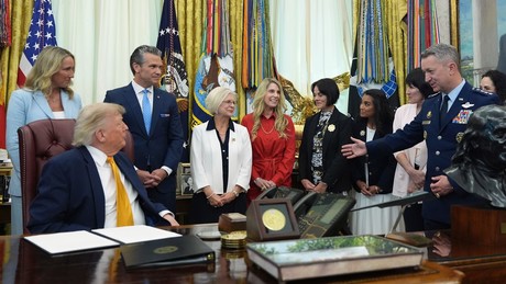 Trump befiehlt gnadenlose Jagd auf undichte Stellen – Geheimnisse über US-Munition im Iran-Krieg enthüllt!