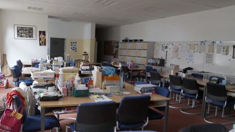 Berliner Lehrermangel: Hunderte Beamte seit über einem Jahr krank – Der Unterricht steht still!