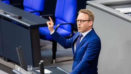 CDU-Hardliner will Russland mit Drohnen-Angriffen in die Knie zwingen – BND soll zuschlagen!