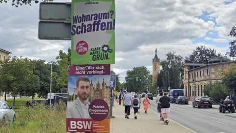 AfD-Erdrutschsieg in MV: Umfrage-Schock lässt Rot-Rot-Grün rechnerisch die Macht übernehmen!