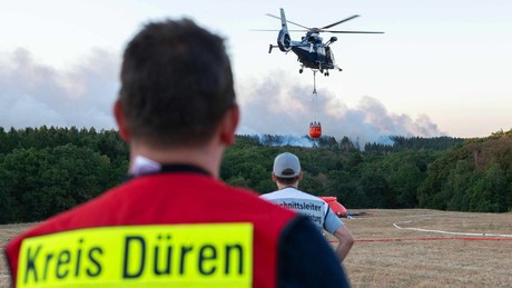 Flammeninferno in NRW: 1.800 Menschen fliehen vor dem Feuersturm