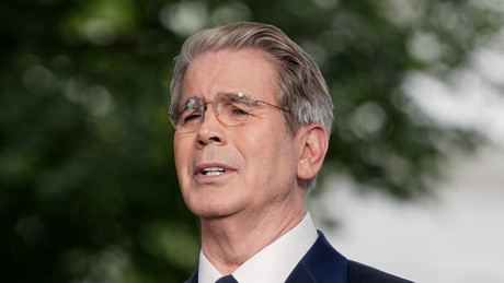 USA droht Iran: „Unbegrenzte Seeblockade“ – Öl-Exporte im Visier!