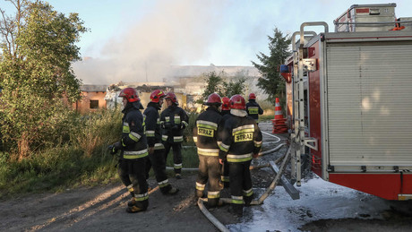 Feuerinferno in Polen: Historische Holzkirche aus dem 17. Jahrhundert in Minuten zu Asche