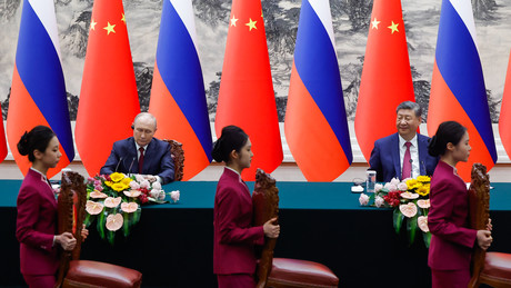 NATO-Albtraum: Russland und China drohen mit Zwei-Fronten-Krieg – Experten warnen vor Eskalation