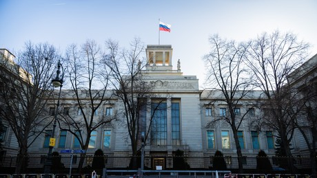 Russlands Botschaft in Berlin droht: „Hände weg von unseren Wahlen!“ – Kreml warnt den Westen vor Einmischung