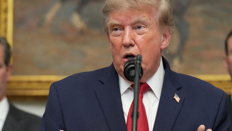 Teheran trotzt Trump: Wirtschaftskrieg entfacht – Iran bleibt eiskalt!