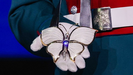Sensation in Peking: Russlands „Diamanten-Schmetterling“ verzaubert China mit seinen besten Streifen