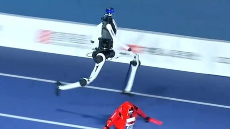Titel: „Roboter-Rekord! Chinesischer Sprinter lässt Usain Bolt hinter sich und schreibt Geschichte über 100 Meter!“